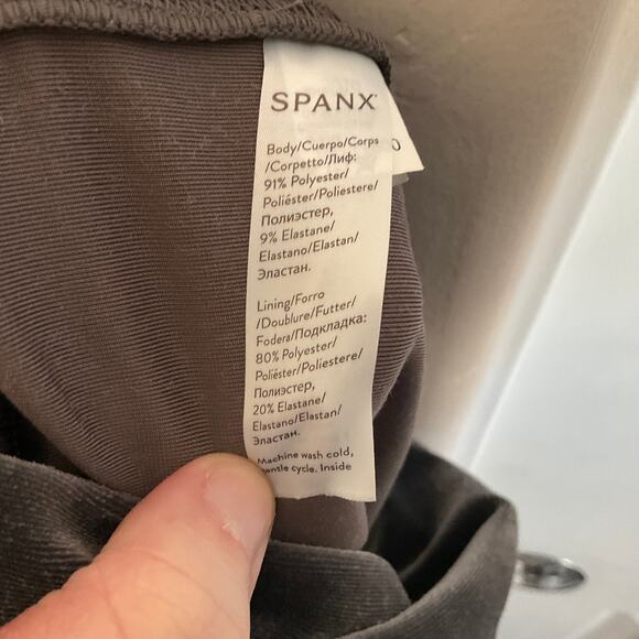 SPANX Dark Grey Velvet Full Length Leggings - Size Medium - Picture 5 of 6